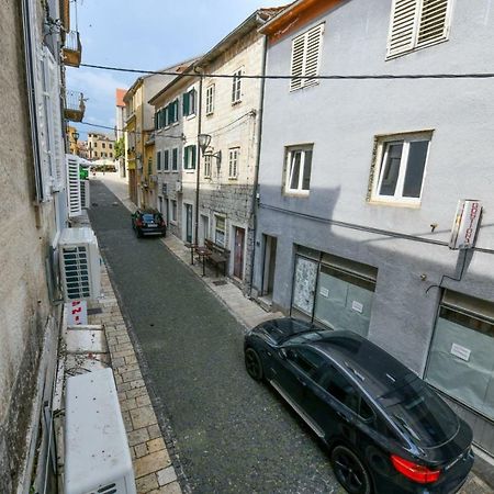 Apartment Cecilija Sinj Eksteriør billede